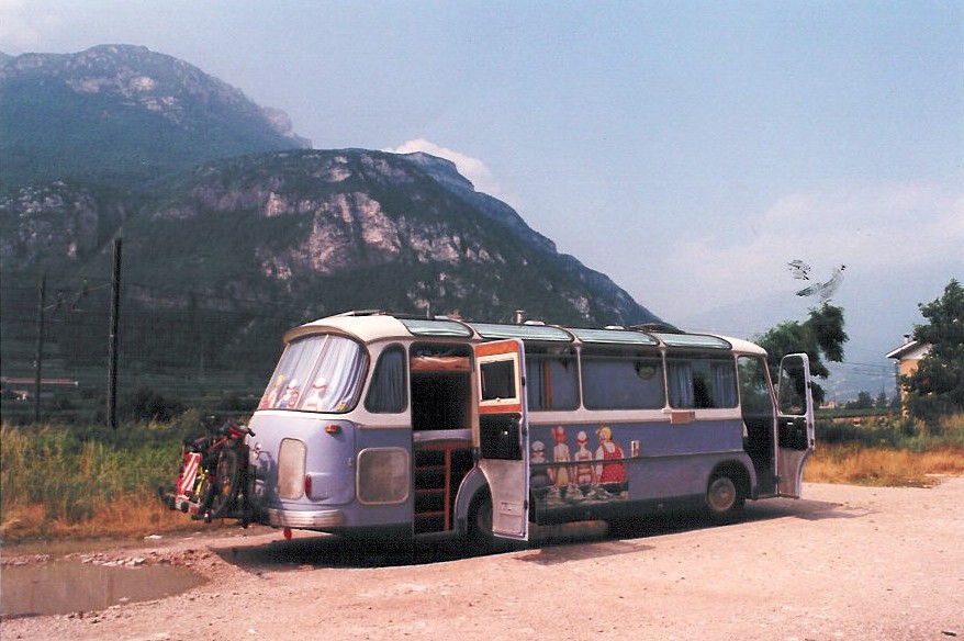 Bus8.jpg